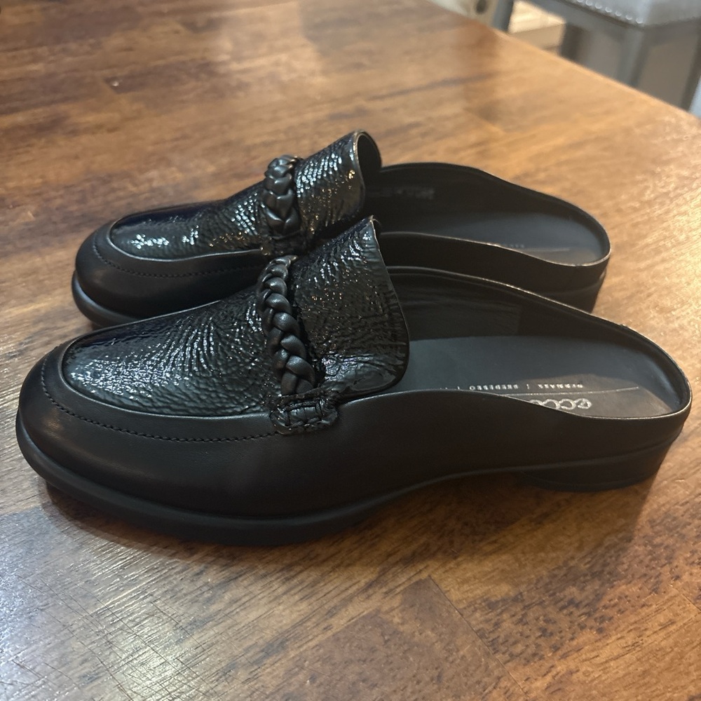 Ecco Black Leather mules